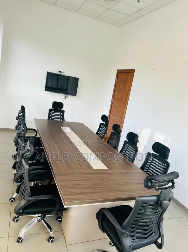 Board of Ceos Conference Table · Photo 4