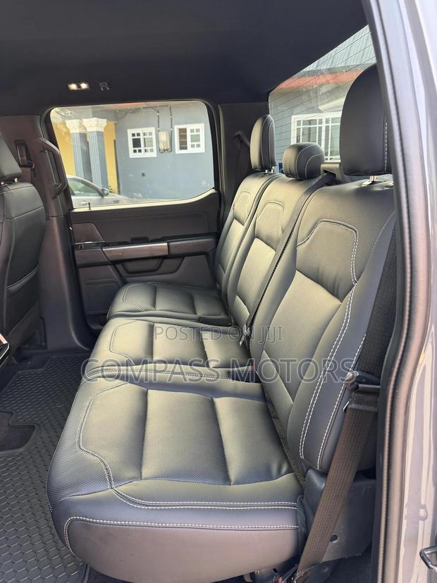 Ford F-150 XLT 2021 Gray