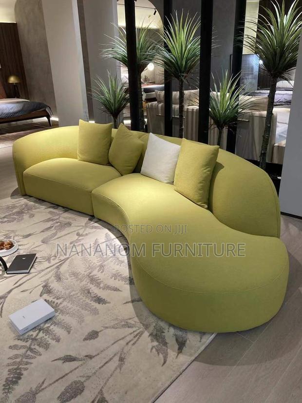 Modern Sofa Available · Photo 2