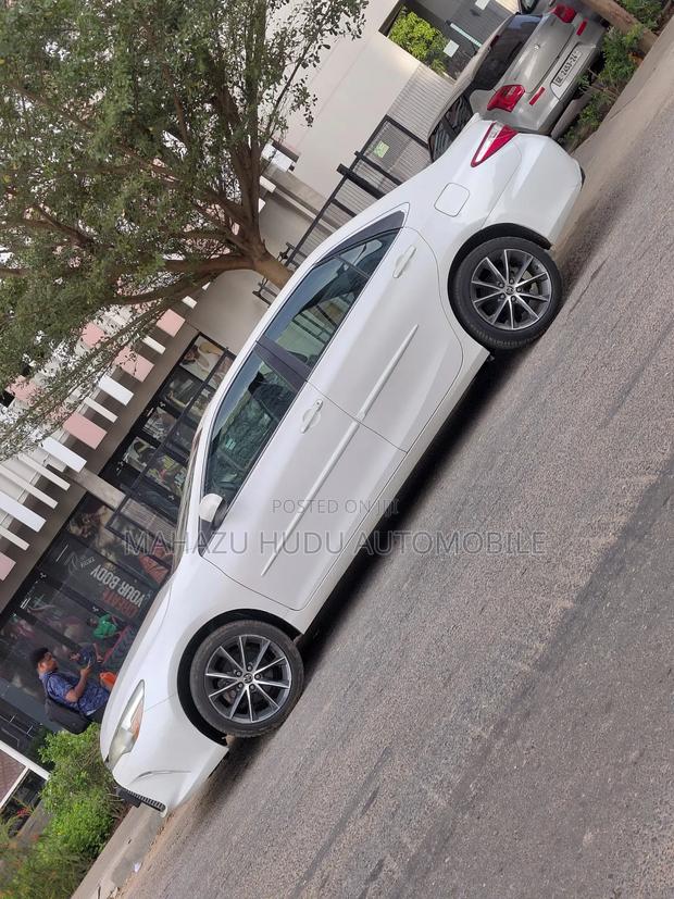 Toyota Camry XSE 4dr Sedan (2.5l 4cyl 6A) 2016 Off white