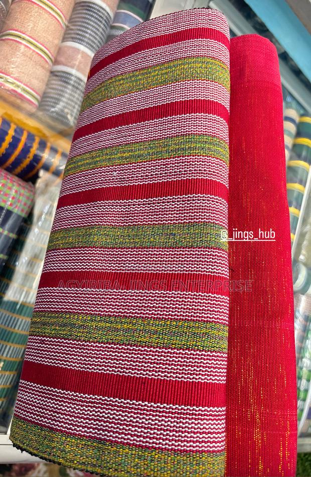 Northern Kente Fabric · Photo 3