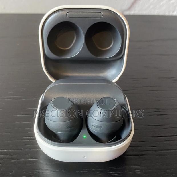 Genuine Samsung Galaxy Buds Fe photo 3