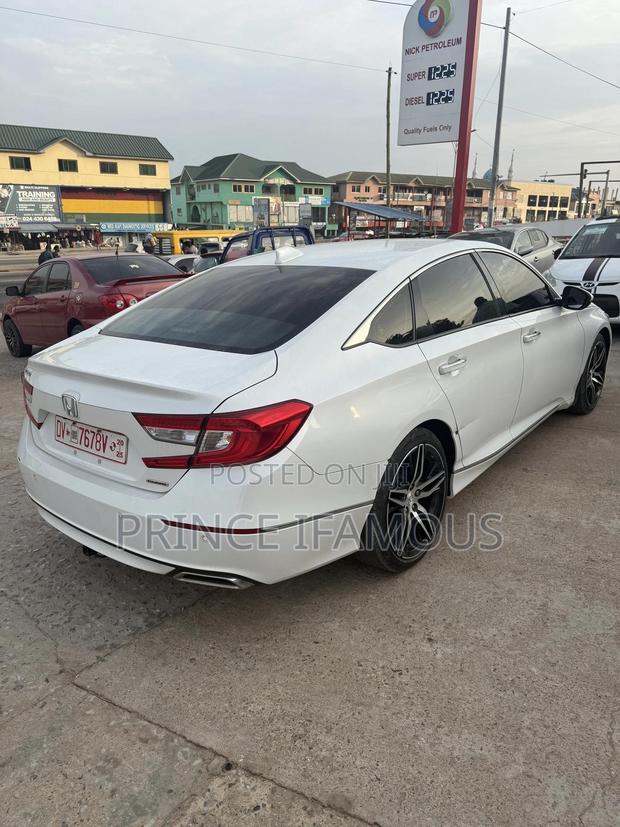 Honda Accord 2021 White