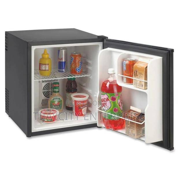 Single Door Mini Fridge photo 3