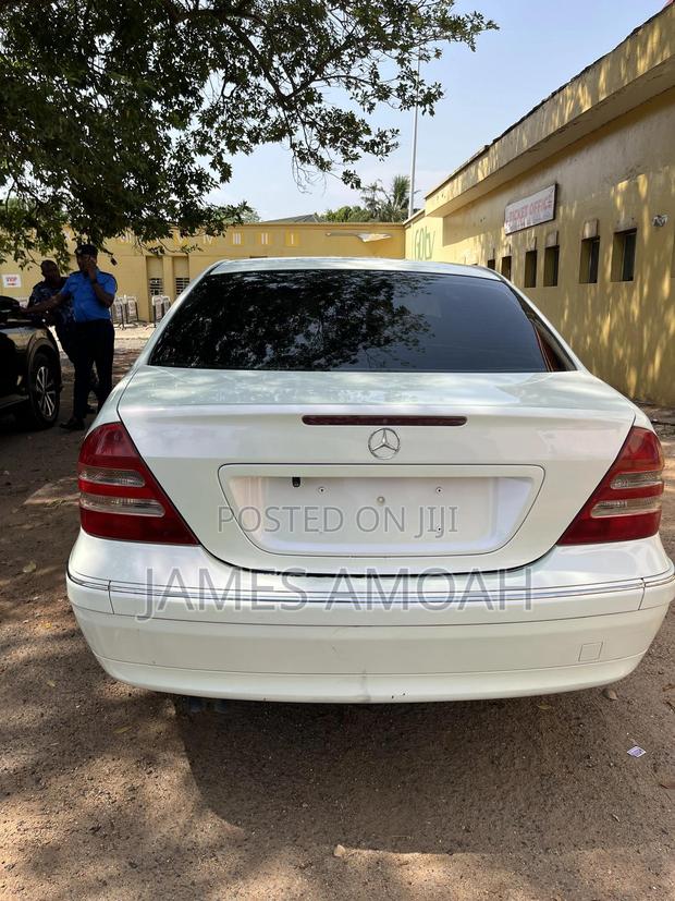 Mercedes-Benz C250 2005 White