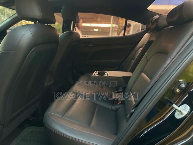 Hyundai Elantra 2018 Black