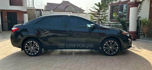 Toyota Corolla S Premium 4dr Sedan (1.8L 4cyl CVT) 2016 Black