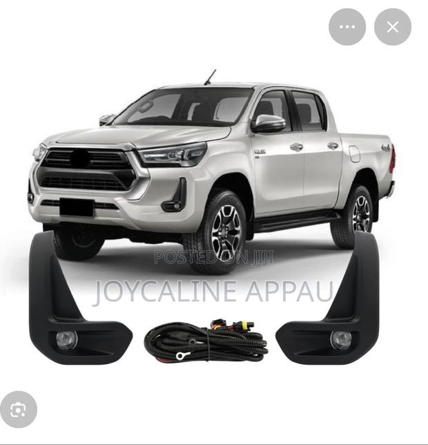 Toyota Hilux 2020 to 2022 Fog Light and Cover Led Complete photo 3