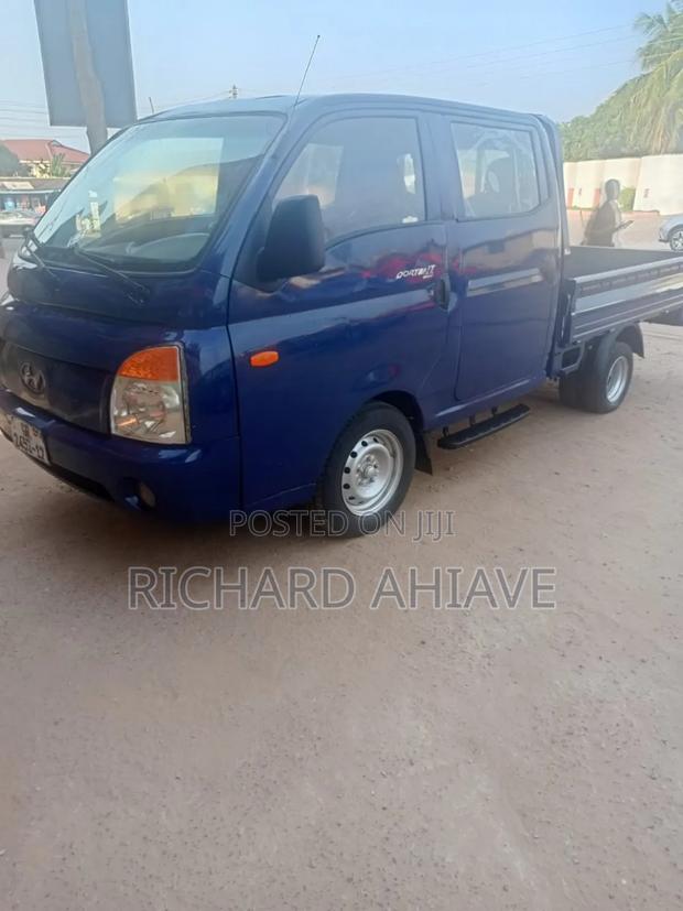 Hyundai Porter Ii 2005 Blue photo 3