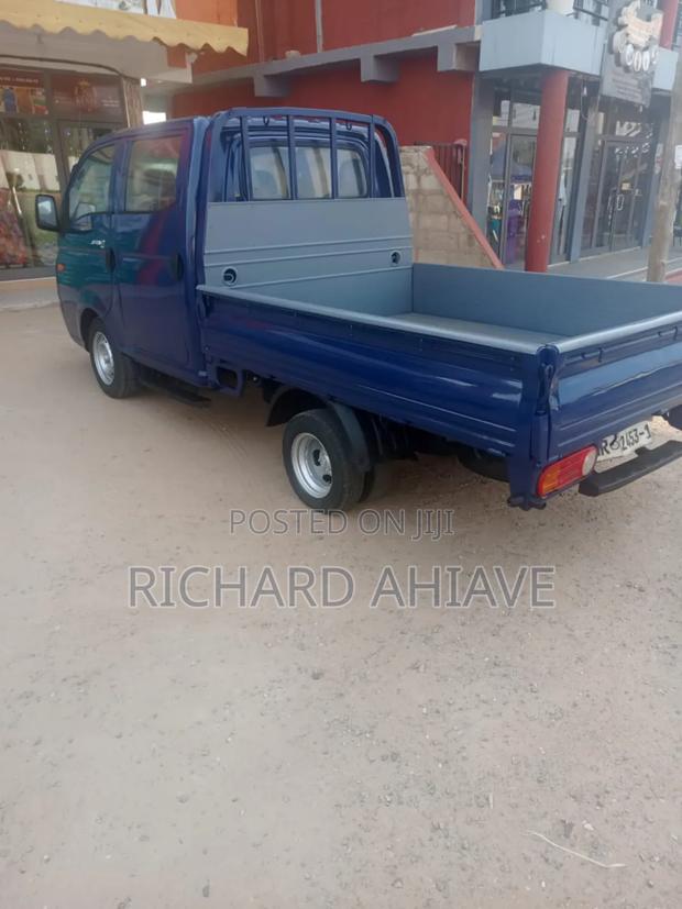 Hyundai Porter Ii 2005 Blue photo 10