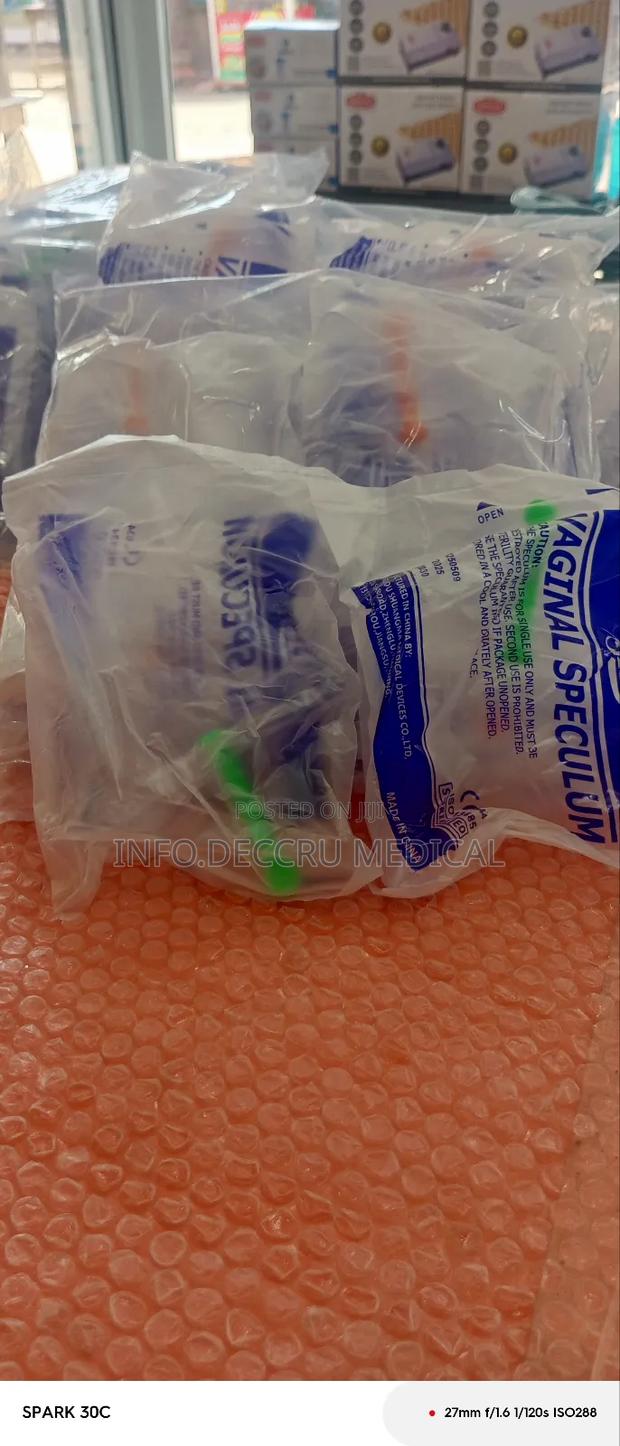 Disposable Vaginal Speculum All Sizes · Photo 3