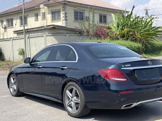 Mercedes-Benz E300 2017 Black