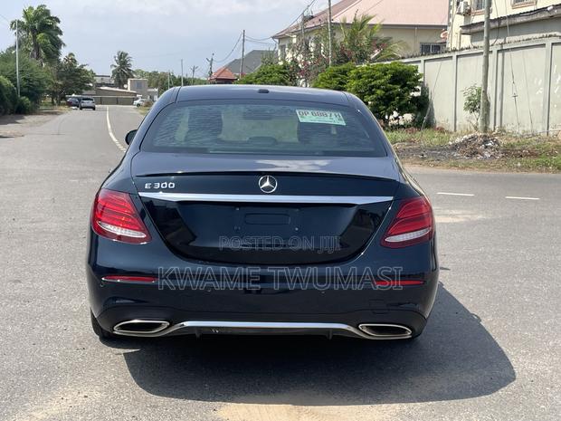 Mercedes-Benz E300 2017 Black
