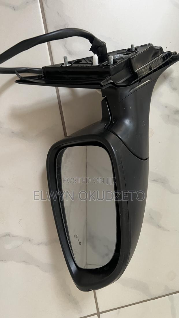 2018 Honda Accord Side Mirror photo 2