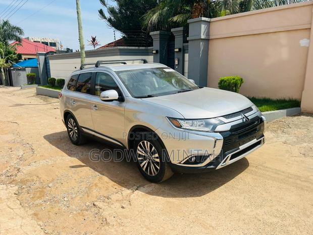 Mitsubishi Outlander 2020 Gray