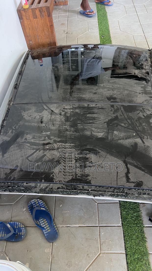 2015-2020 Mercedes C300 Sunroof Cut photo 3