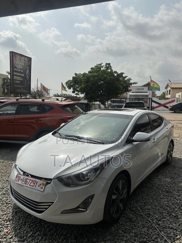 Hyundai Elantra Limited 4dr Sedan (1.8L 4cyl 6A) 2015 White