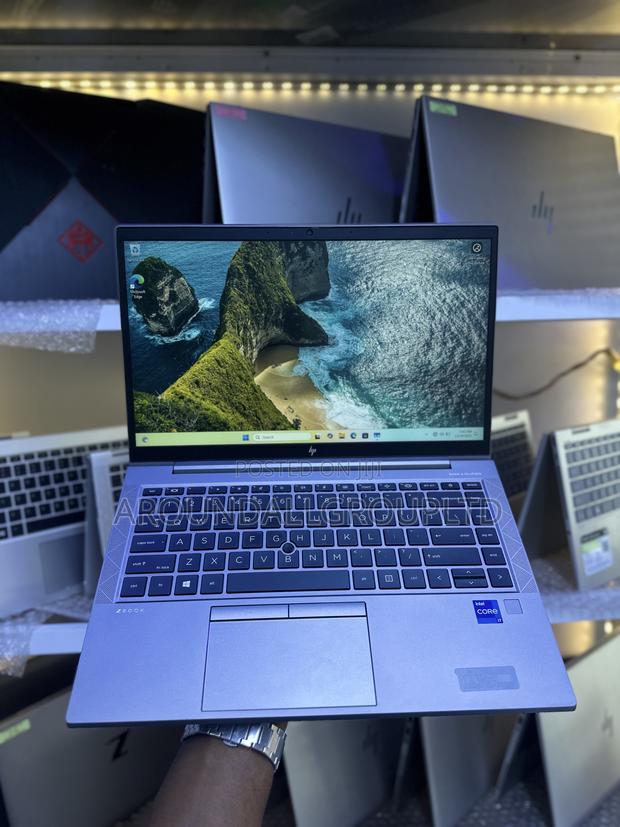Laptop HP ZBook Firefly G8 16GB Intel Core I7 SSD 256GB