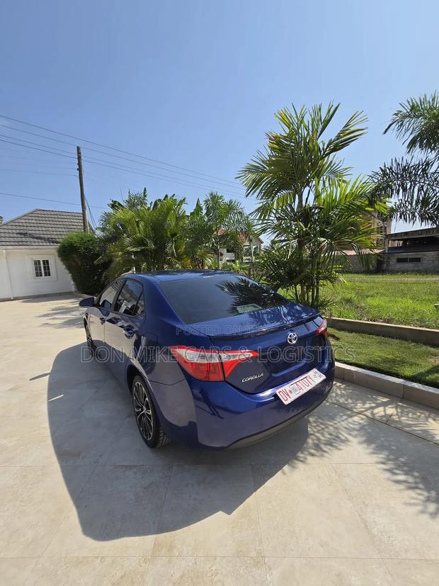 Toyota Corolla S 4dr Sedan (1.8L 4cyl CVT) 2016 Blue photo 4