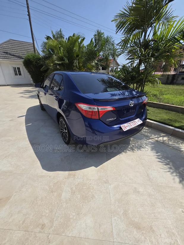 Toyota Corolla S 4dr Sedan (1.8L 4cyl CVT) 2016 Blue photo 5
