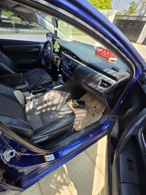 Toyota Corolla S 4dr Sedan (1.8L 4cyl CVT) 2016 Blue photo 8