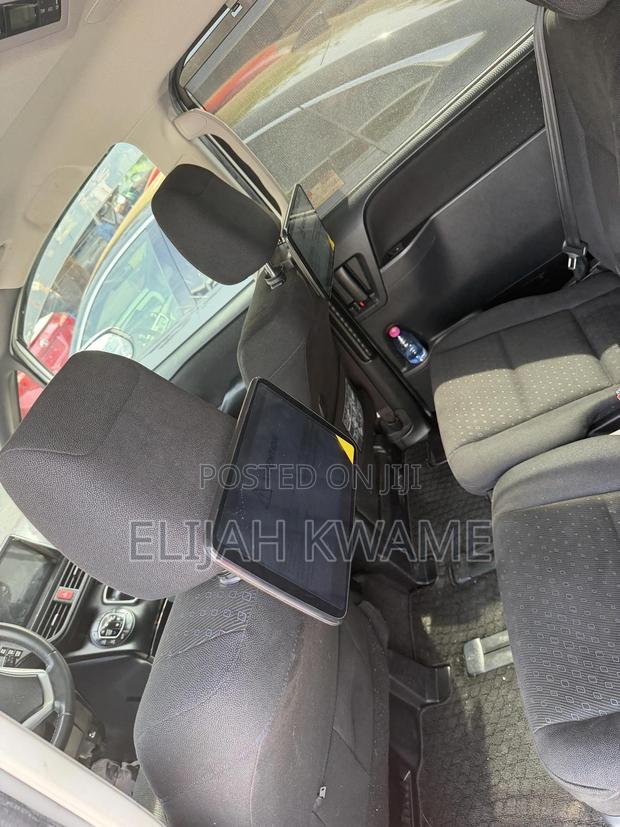 Toyota Voxy SV Premium 2014 White