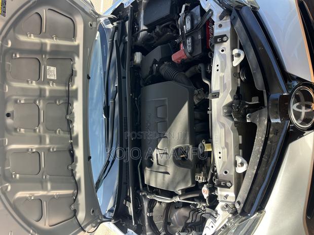 Toyota Corolla LE (1.8L 4cyl 2A) 2019 Silver