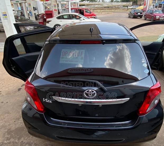 Toyota Vitz 1.3 AWD 5dr 2012 Black