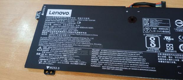 Lenovo Battery Yoga 720 L16c4pb1 · Photo 2