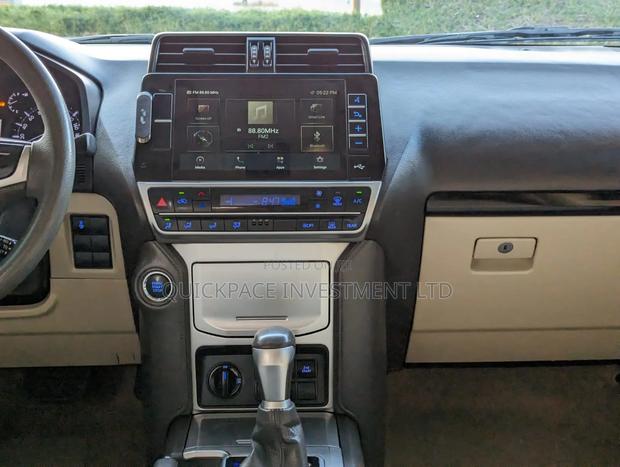 Toyota Land Cruiser Prado 2.8 2022 Black