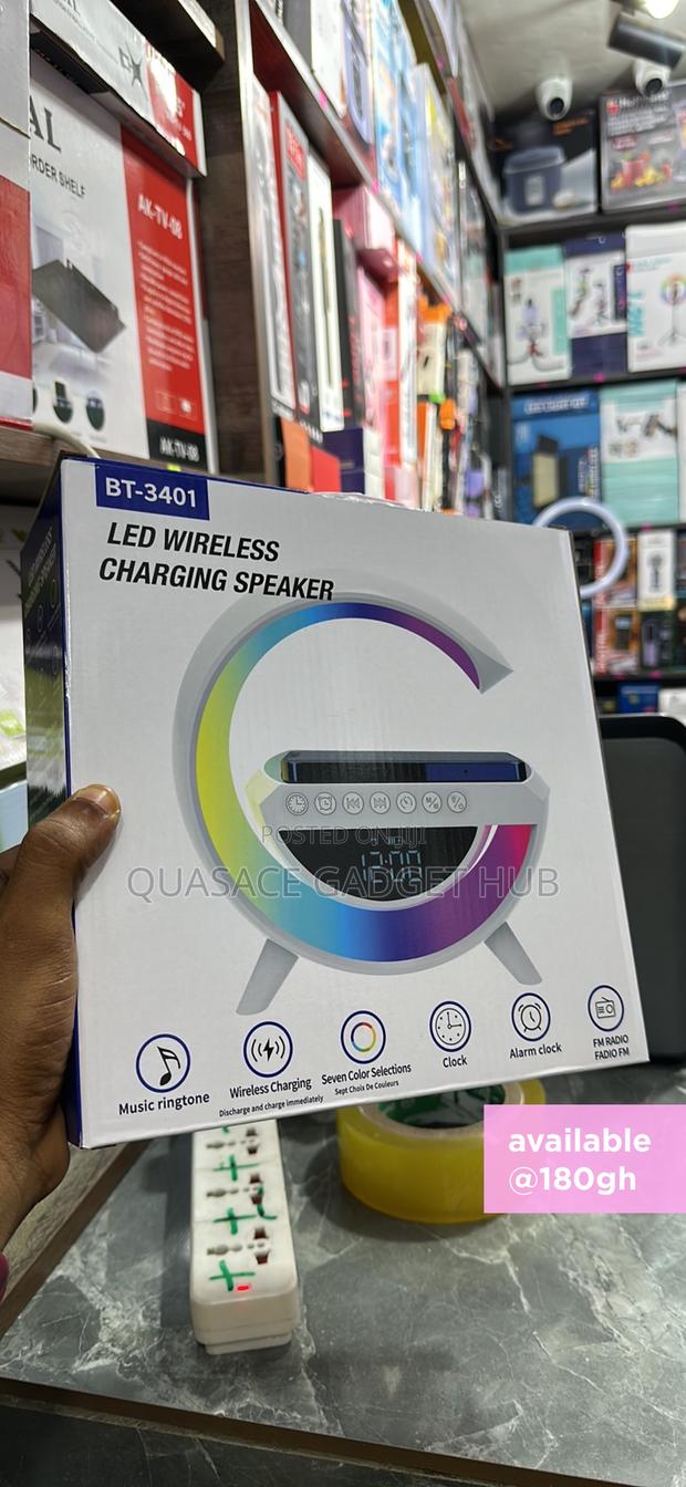 Colorful Bluetooth Speaker With Charging Surface · Photo 4