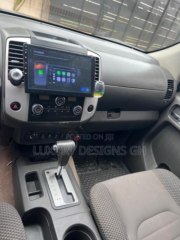 Nissan Frontier 2014 Black photo 7