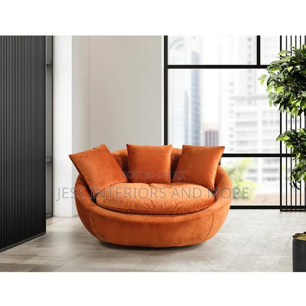 Accent Chair -(Oversized Swivel Chair) · Photo 4