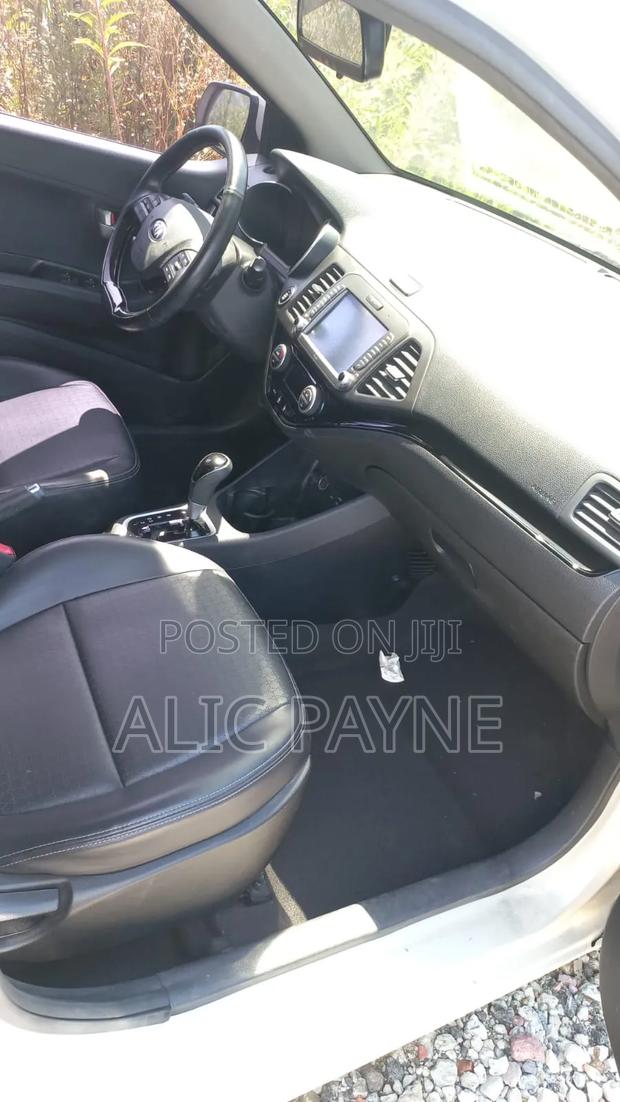 Kia Morning 2016 Off white