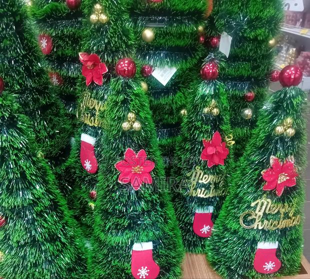 Mini Decorated Christmas Tree With Ornaments