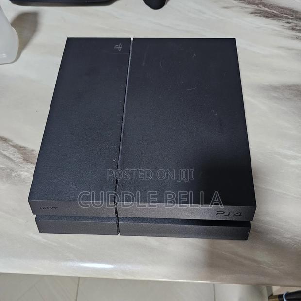 Ps4 Standard With 7 Games (Jailbreaked)