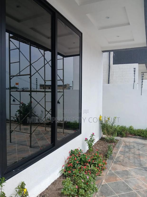 4bdrm House in East Airport, Manet Junction for sale photo 12