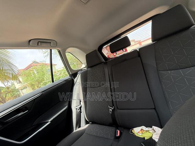 Toyota RAV4 XLE FWD 2023 Gray