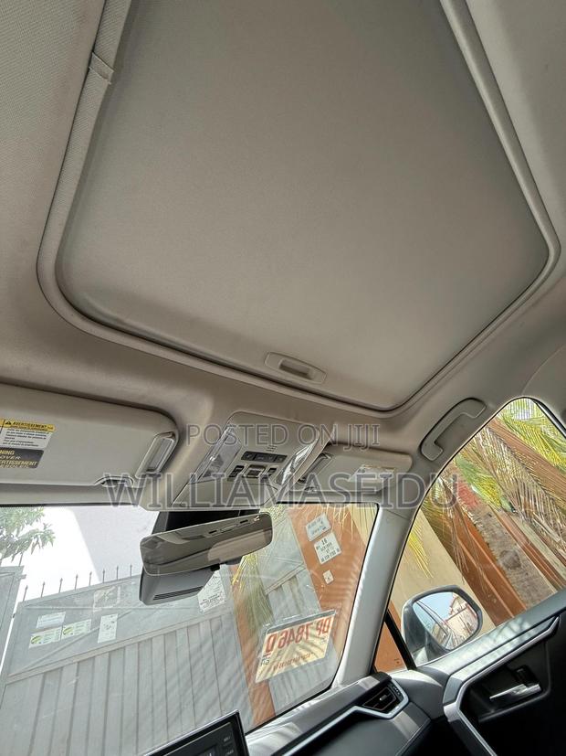 Toyota RAV4 XLE FWD 2023 Gray