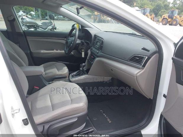Hyundai Elantra 2018 White