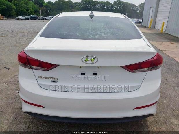 Hyundai Elantra 2018 White