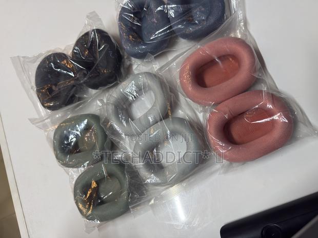 Airpods Max Ear Cushion photo 2