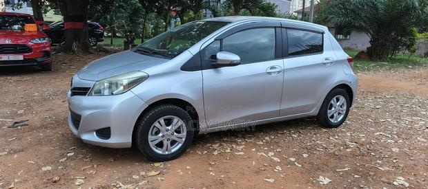Toyota Vitz 2014 Silver