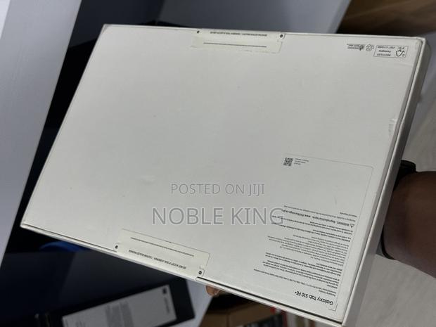 New Samsung Galaxy Tab S10 FE+ 256 GB Blue photo 3