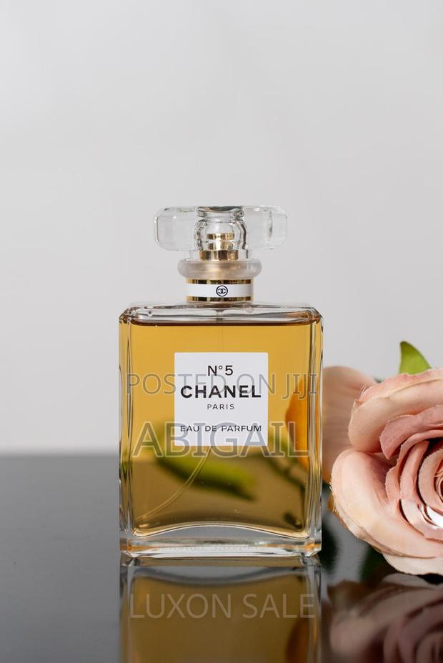 Chanel No. 5 · Photo 4