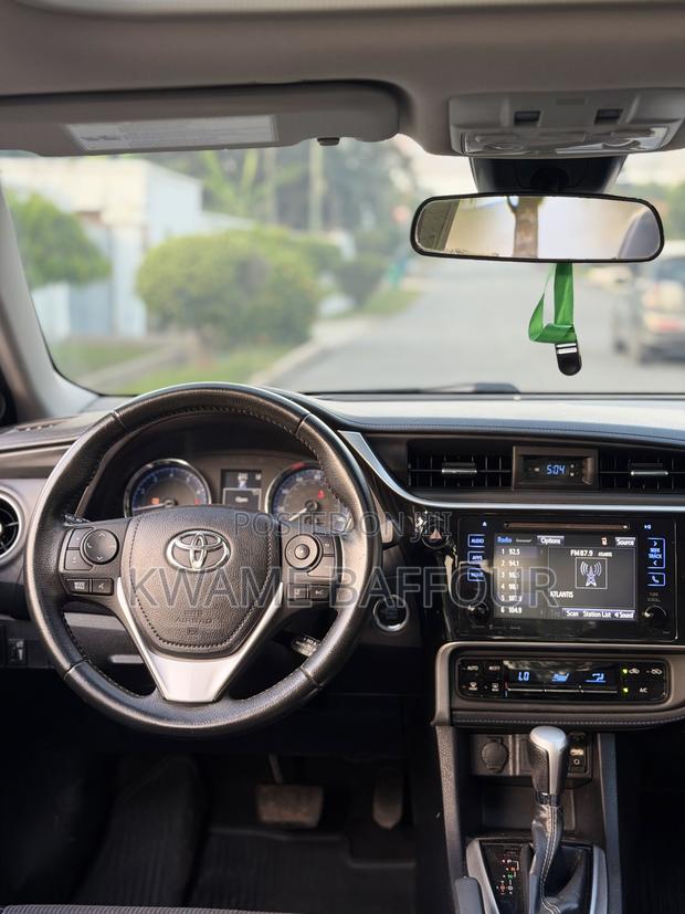 Toyota Corolla 2019 Gray