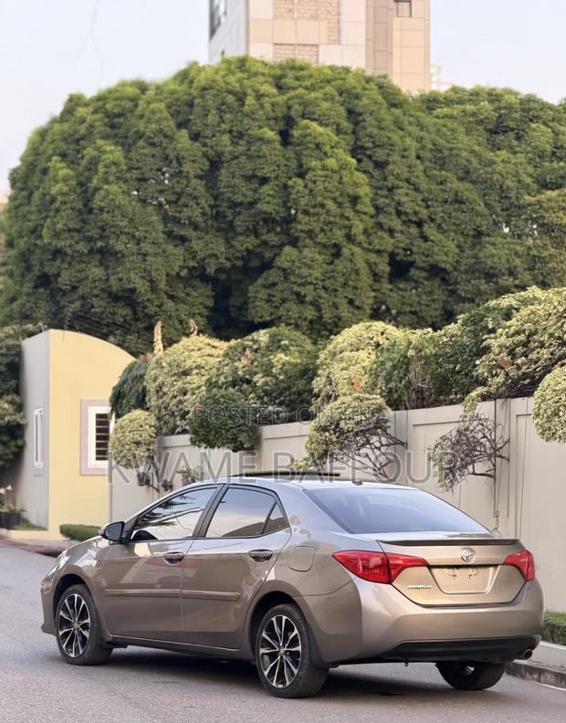 Toyota Corolla 2019 Gray