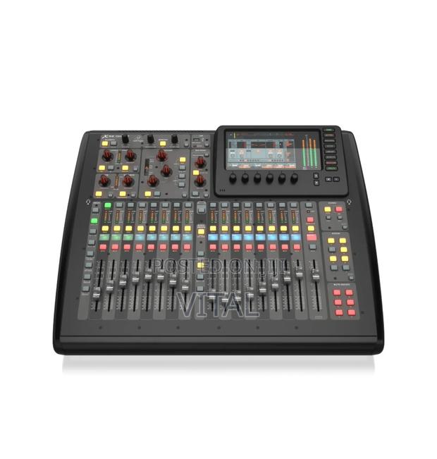 Behringer X32 Compact photo 2