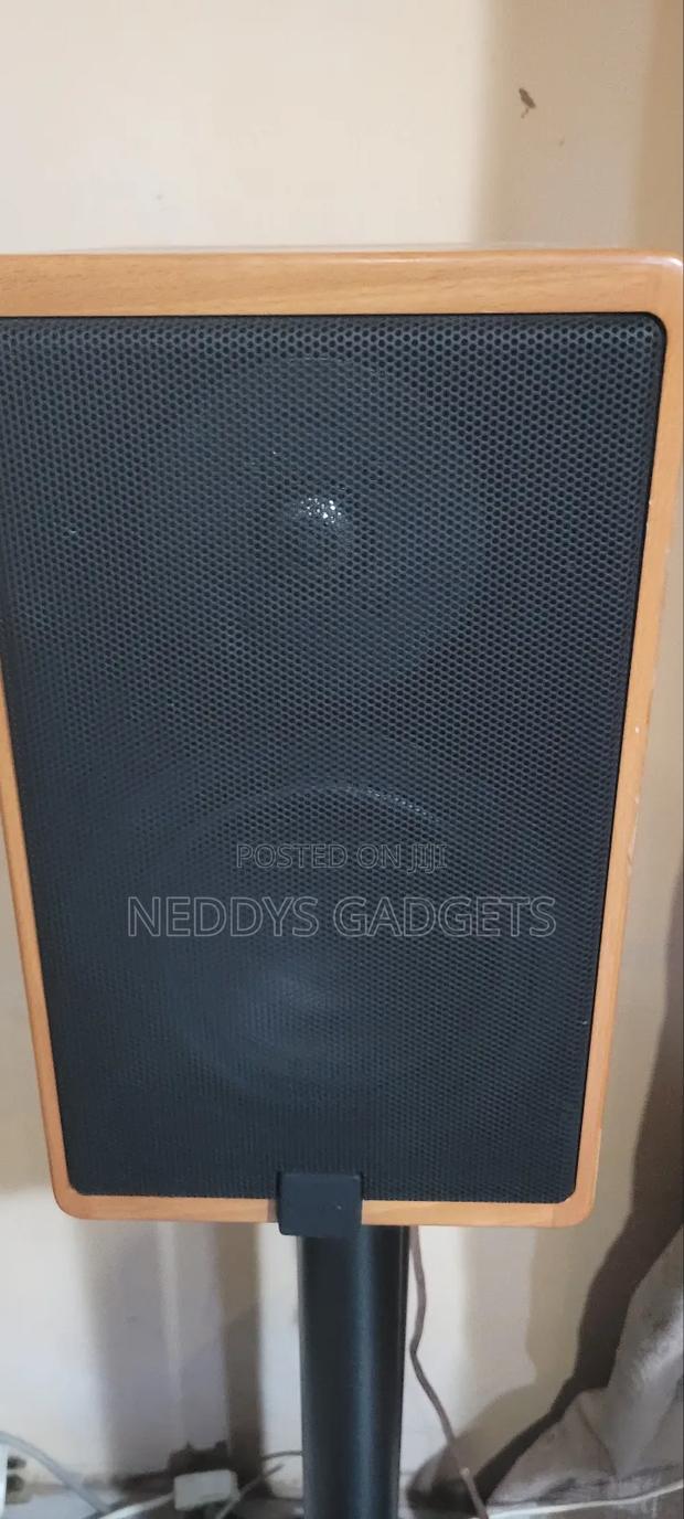 Canton Ergo 200 Dc Bookself Speakers