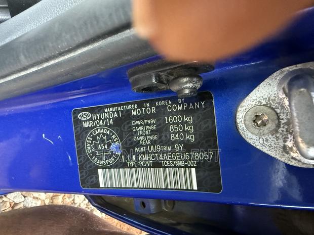 Hyundai Accent SE 2013 Blue photo 8